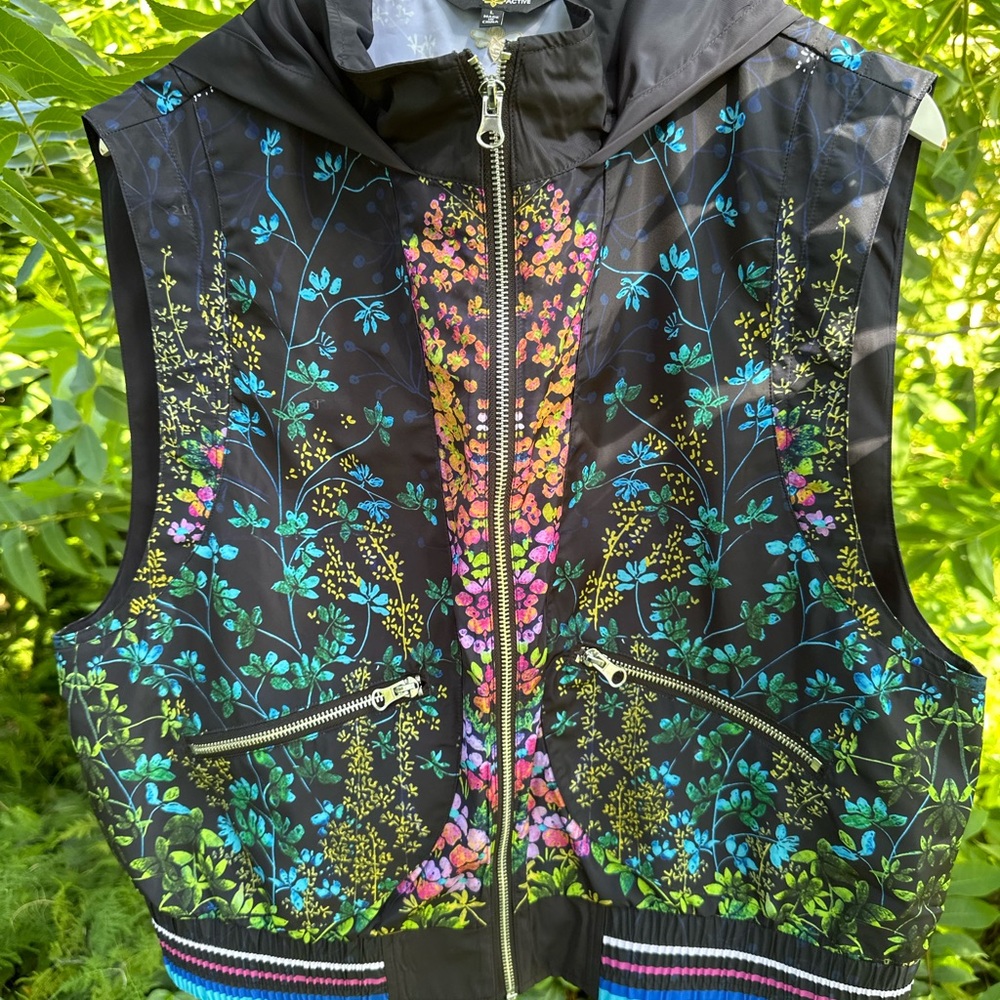 Johnny Was Black Vest with Vibrant Floral Design - Picture 2 of 16